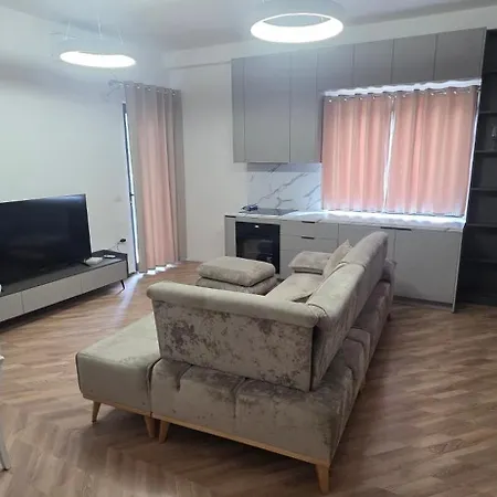 Duo Lux * Golem (Tirana)
